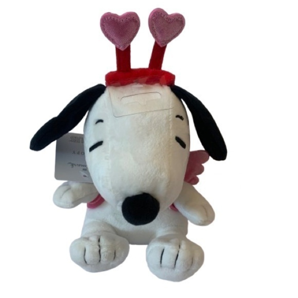 NWT. PEANUTS Snoopy Valentine’s Day Plush